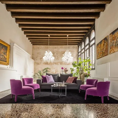 Апартаменты Palazzo Soranzo Noble Floor R&r