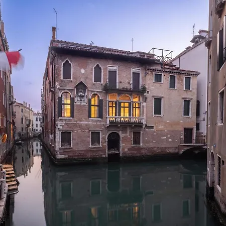 Apartmán Palazzo Soranzo Noble Floor R&r *